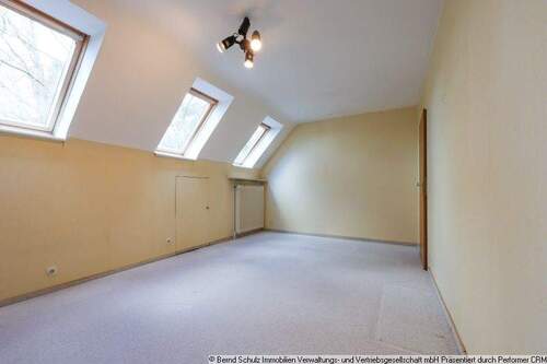 20 Zimmer 3 im 1OG - 