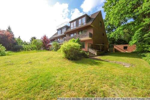 1 Hausansicht - 7 Zimmer Reihenendhaus in Hamburg