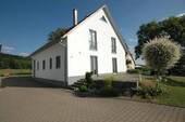 Die Natur als Nachbar - Wohngenuss für die Familie! Modernes Einfamilienhaus in Ortsrandlage, bei Deining