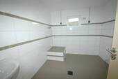 Hauswirtschaftsraum mit Dusche - 