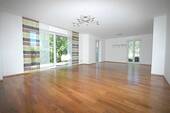 Lichtdurchflutetes Wohnen - Einfamilienhaus mit 191,00 m&sup2; in Deining zur Miete