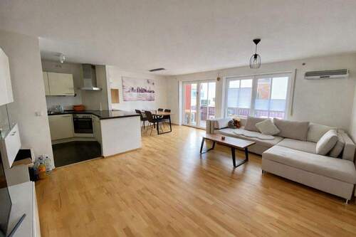 Wohnbereich mit offener Küche - 