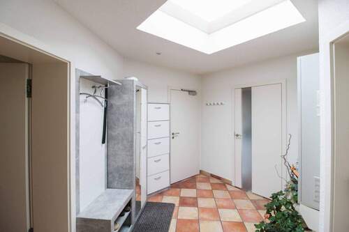 Flur - 7 Zimmer Einfamilienhaus zum Kaufen in Brehna