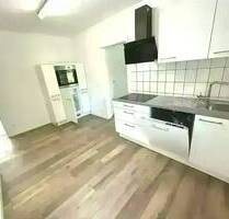 2,5-Zimmer-Wohnung im Erdgeschoss Einbauküche Dusche kein Balkon Kellerraum und Abstellraum Gartenanteil - Konz