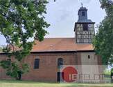 Kirche im Ort - 