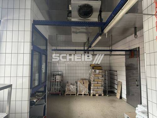 Anlieferung Waren - Halle in Frankenhardt