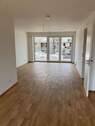 Wohnzimmer - 4-Zimmer-Wohnung mit Balkon! - 1.145,00&nbsp;EUR Kaltmiete, ca.&nbsp; 114,00&nbsp;m&sup2;&nbsp;Wohnfl&auml;che