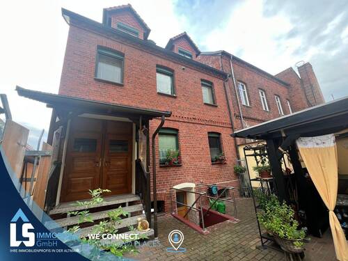Hausansicht Hofseite - 6 Zimmer Mehrfamilienhaus, Wohnhaus zum Kaufen in Havelberg