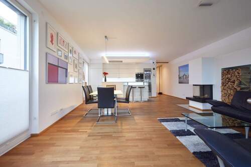 Wohn-Essbereich - Etagenwohnung mit 143,50 m&sup2; in Leipzig zum Kaufen