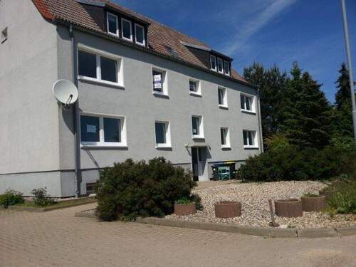 Hausansicht - 3 Zimmer Etagenwohnung zur Miete in Leisnig