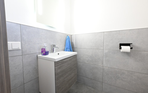 Eingangsbereich Gäste WC - Gewerbeobjekt (Büro, Produktion, Verkauf) in Hagen im Bremischen zum Kaufen