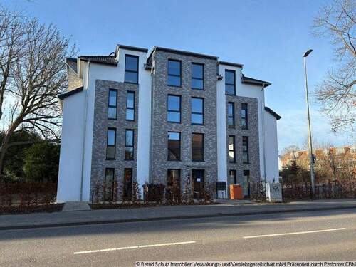 03 Hausansicht Vorderseite - 2 Zimmer Etagenwohnung in Halstenbek