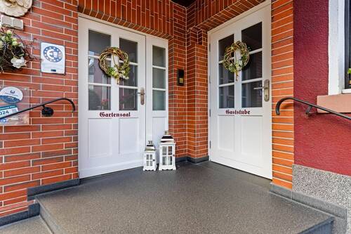 Eingangsbereich - Mehrfamilienhaus, Wohnhaus mit 158,00 m&sup2; in Linsengericht zum Kaufen