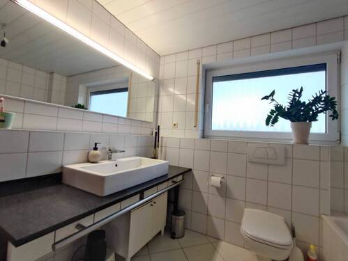 Bad mit Fenster - 