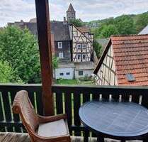 DIREKT AM MARKTPLATZ!!! Gemütliche Dachgeschosswohnung mit Einbauküche - Bad Hersfeld