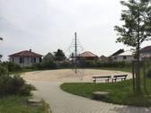 Spielplatz - Etagenwohnung mit 74,90 m&sup2; in Dresden zum Kaufen