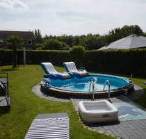 Charmantes Reihenendhaus mit Pool und Gartenidylle - Kaltenkirchen