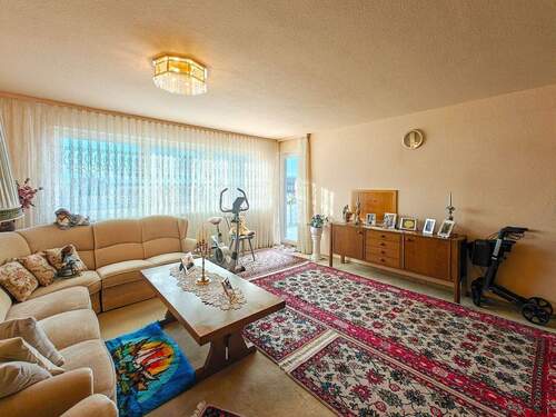 Wohnzimmer - Etagenwohnung mit 77,50 m² in Reutlingen zum Kaufen