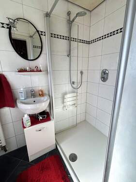 Duschbad im Erdgeschoss - 