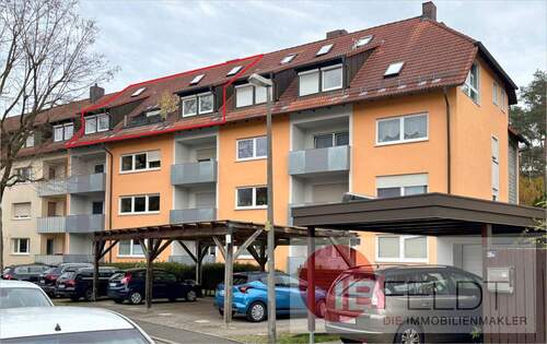 Vorderseite - Wohnen mit Weitblick - Dachgeschosswohnung mit Galerie und Loggia