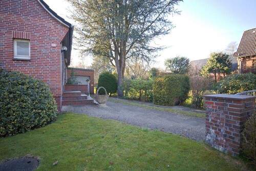 Auffahrt - 5 Zimmer Einfamilienhaus zum Kaufen in Hamburg