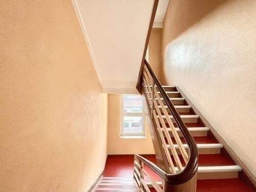 Treppenhaus - Einfamilienhaus in Nürnberg zum Kaufen
