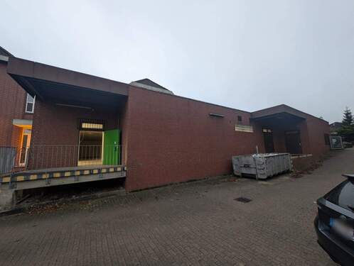 Zugang & Lademöglichkeiten - Halle zur Miete in Stelle