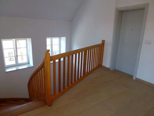 Treppenhaus - Wohnungseingang - 