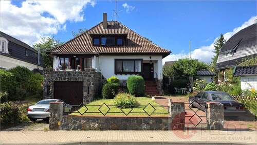 Außenansicht - 6 Zimmer Mehrfamilienhaus, Wohnhaus zum Kaufen in Reinfeld (Holstein)