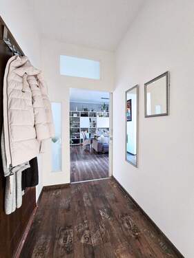 Flur - 3 Zimmer Etagenwohnung in Köthen (Anhalt)