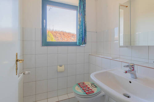 Gäste-WC im Erdgeschoss - 