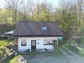 Ansicht vom Wohnhaus - Liebevolles Einfamilienhaus in beliebter Lage von Reichshof - Windfus