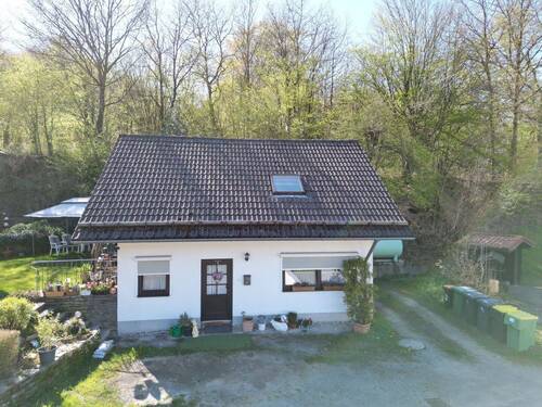Ansicht vom Wohnhaus - Liebevolles Einfamilienhaus in beliebter Lage von Reichshof - Windfus