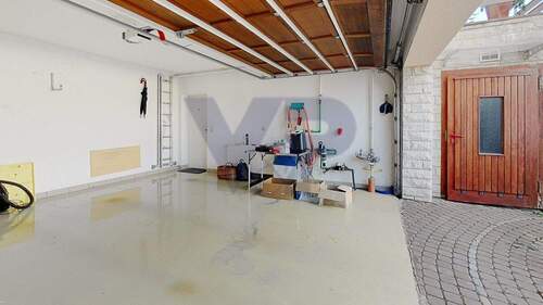 Garage - 