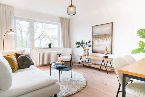 Bild 1 - Frisch renoviertes Reihenhaus in Erlangen Bruck - Perfekt für Familien