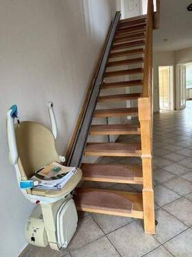 Treppe zum Obergeschoss - 