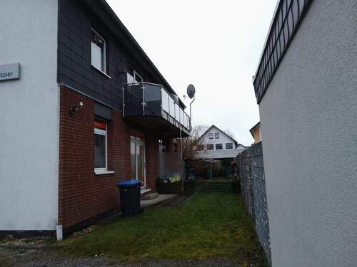 Hausrückseite.jpeg - Kleinwohnung in Simmerath Mitte, Dachgeschoß