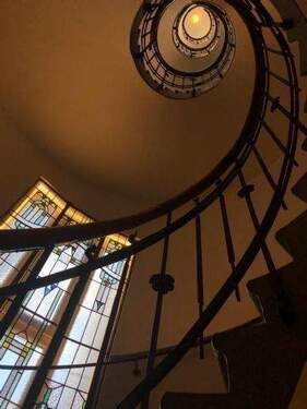 Treppenhaus - 3 Zimmer Etagenwohnung zur Miete in Trier