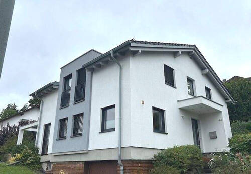 Eingangsseite EFH - 6 Zimmer Einfamilienhaus in Hofbieber