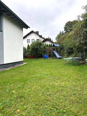 Garten hinter dem EFH - 