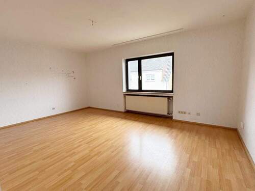 Wohn-Esszimmer - 6 Zimmer Mehrfamilienhaus, Wohnhaus zum Kaufen in Saarbrücken