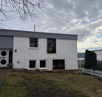 Naturnah und schön - Reihenendhaus mit Panoramablick - Pfullingen