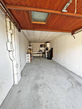 Garage - 