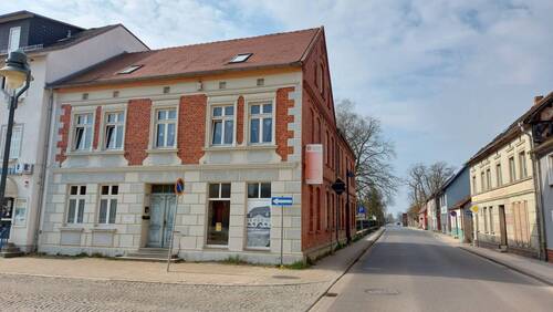 Hausansicht - Lukratives Wohn- und Geschäftshaus - voll vermietet