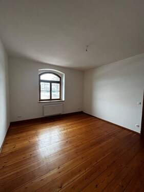 Wohnzimmer - Zentral, Bad mit Fenster - 480,00&nbsp;EUR Kaltmiete, ca.&nbsp; 52,60&nbsp;m&sup2;&nbsp;Wohnfl&auml;che