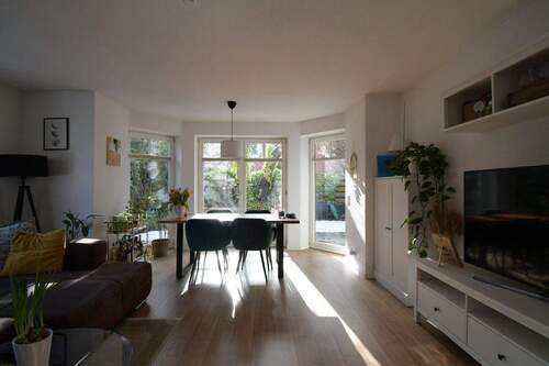 Wohnzimmer 2 - 3 Zimmer Etagenwohnung in Oldenburg