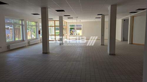 Fliesenboden - Büro in Blaufelden