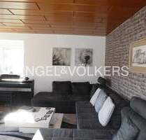 Gut geschnittene Vier-Zimmer-ETW mit 3 Balkonen + Garage . stadtnah, familienfreundlich + vermietet - Tübingen Innenstadt