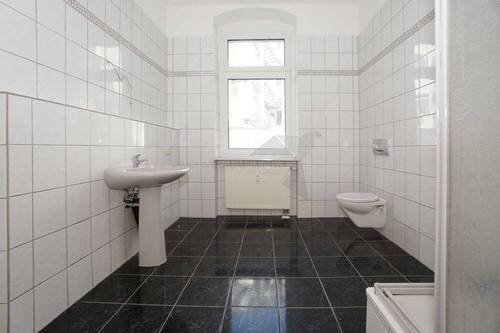 Badezimmer - Etagenwohnung mit 102,60 m² in Zwickau zur Miete
