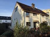 Ansicht Haus - Charmante Doppelhaushälfte in Esslingen sucht Familie!